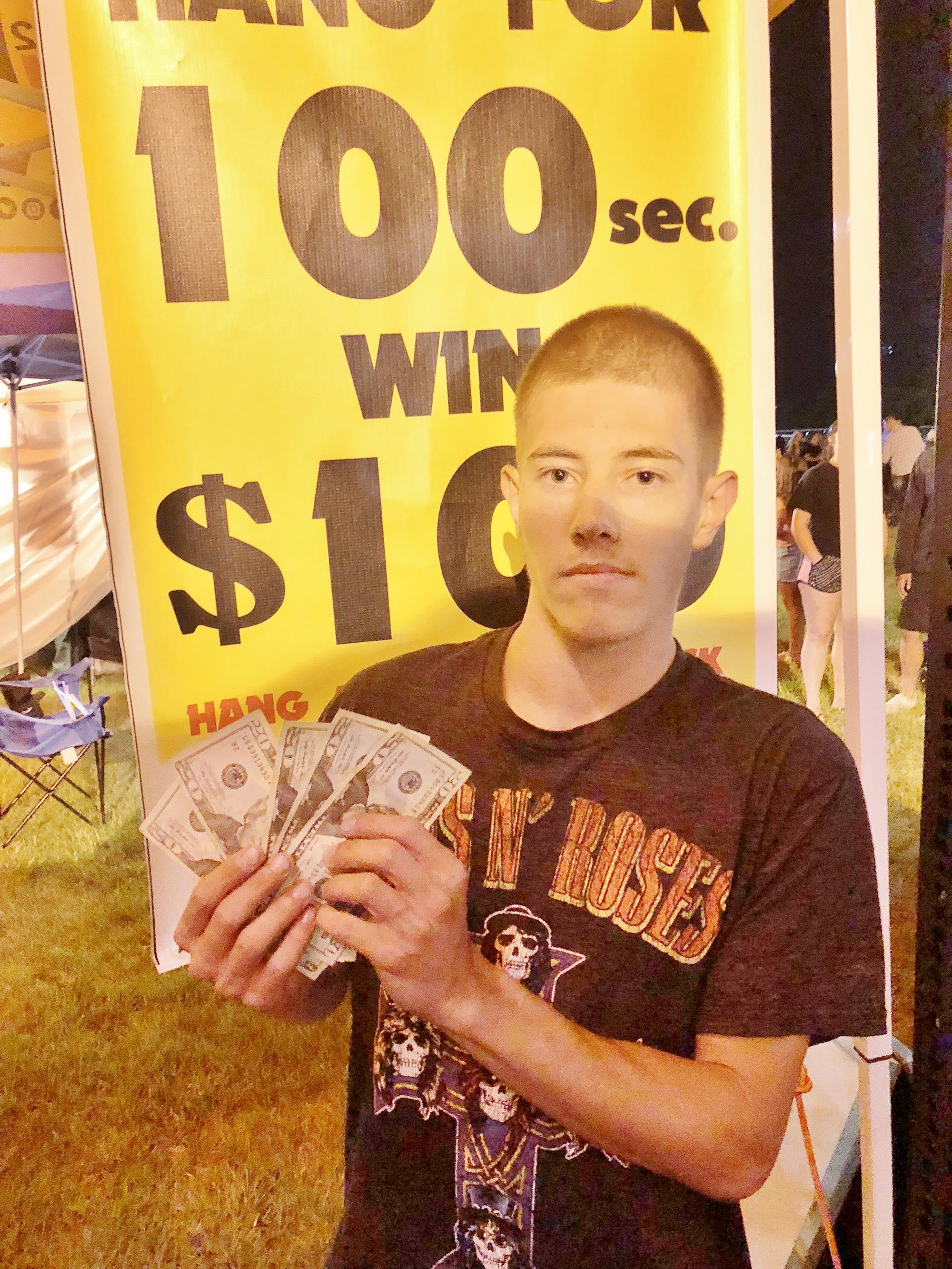 Hang Challenge participant at a Hang2Win event