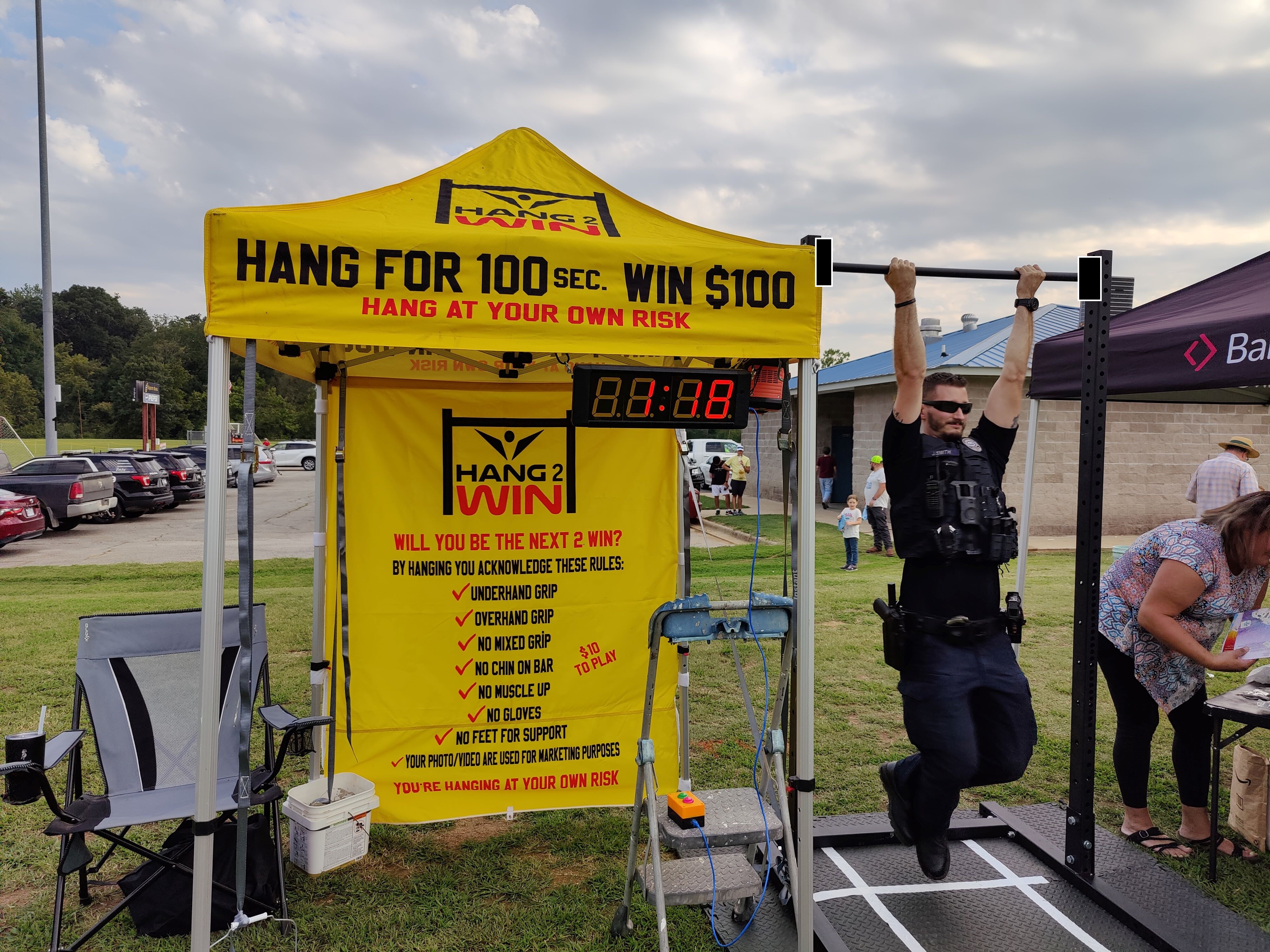 Hang Challenge participant at a Hang2Win event