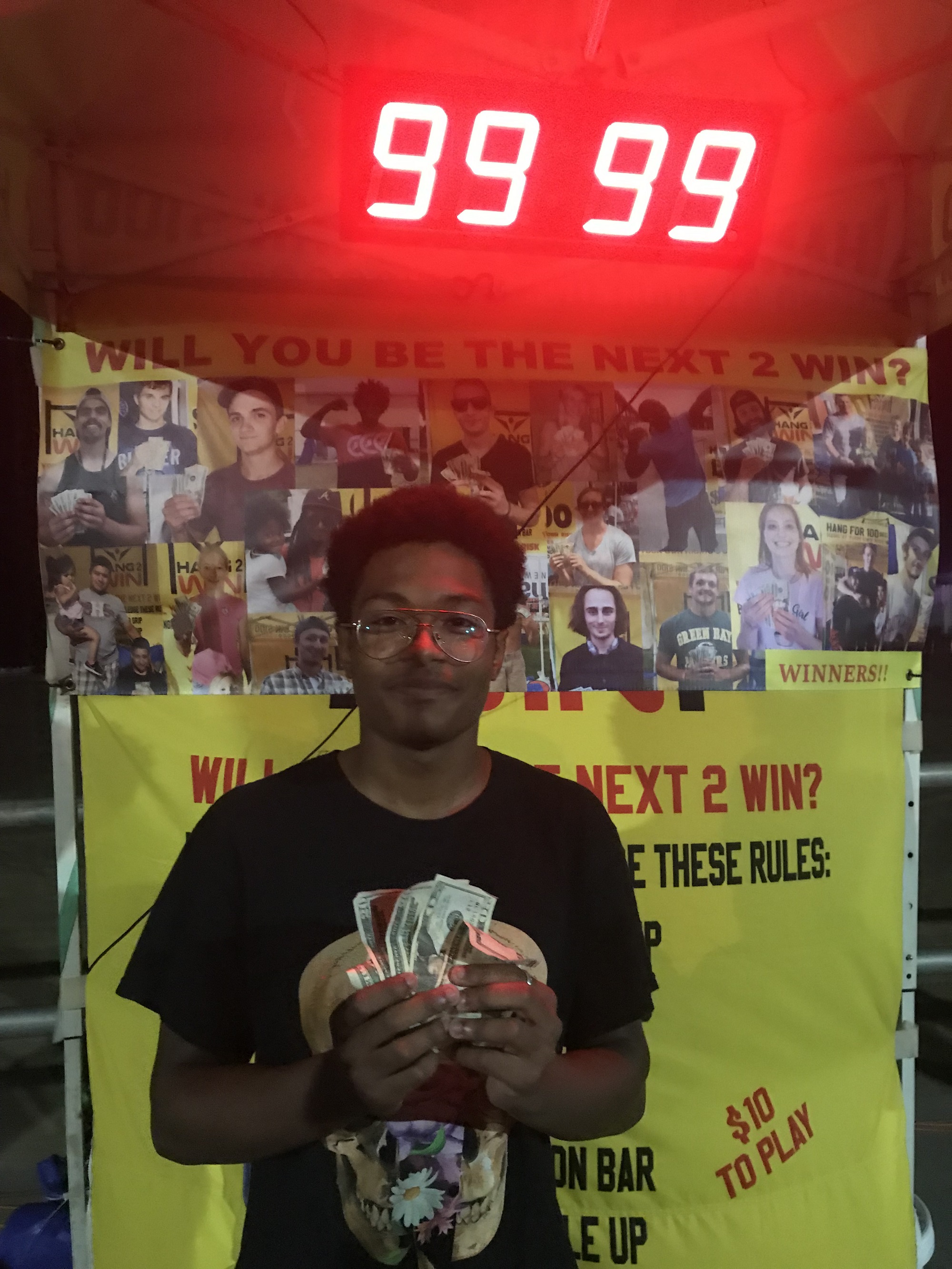 Hang Challenge participant at a Hang2Win event